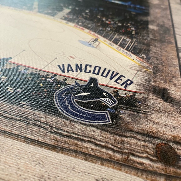 Canucks Canvas Photo - Picture 3 of 4